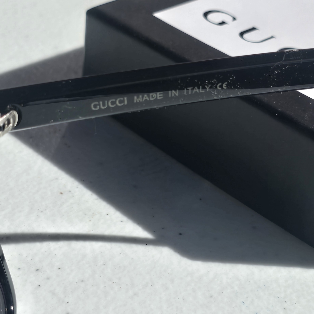 Gucci Black Frame Sunglasses with Purple Tint - Picture 6 of 6